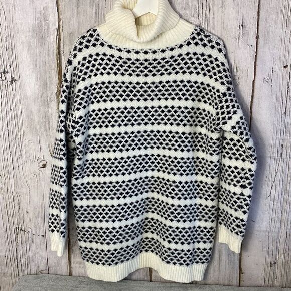 Ann Taylor Geo Stripe Tunic Sweater Size Medium Black and White Wool Blend - Picture 7 of 11